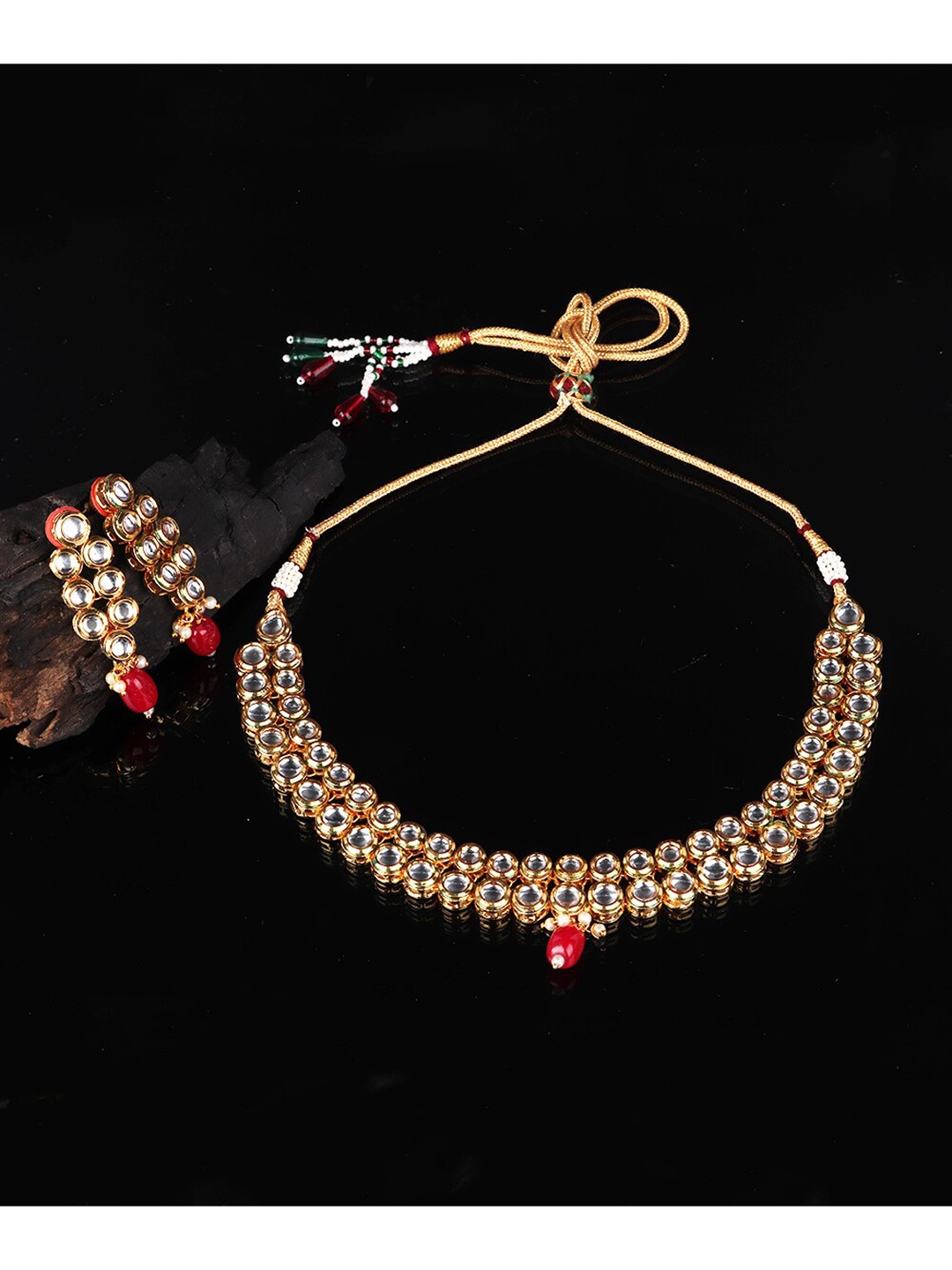 

Mirraw Gold-Plated White & Red Kundan Studded Jewellery Set