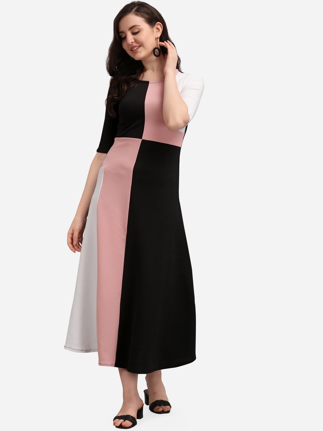 

PURVAJA Women Peach-Coloured & Black Colourblocked Maxi Dress