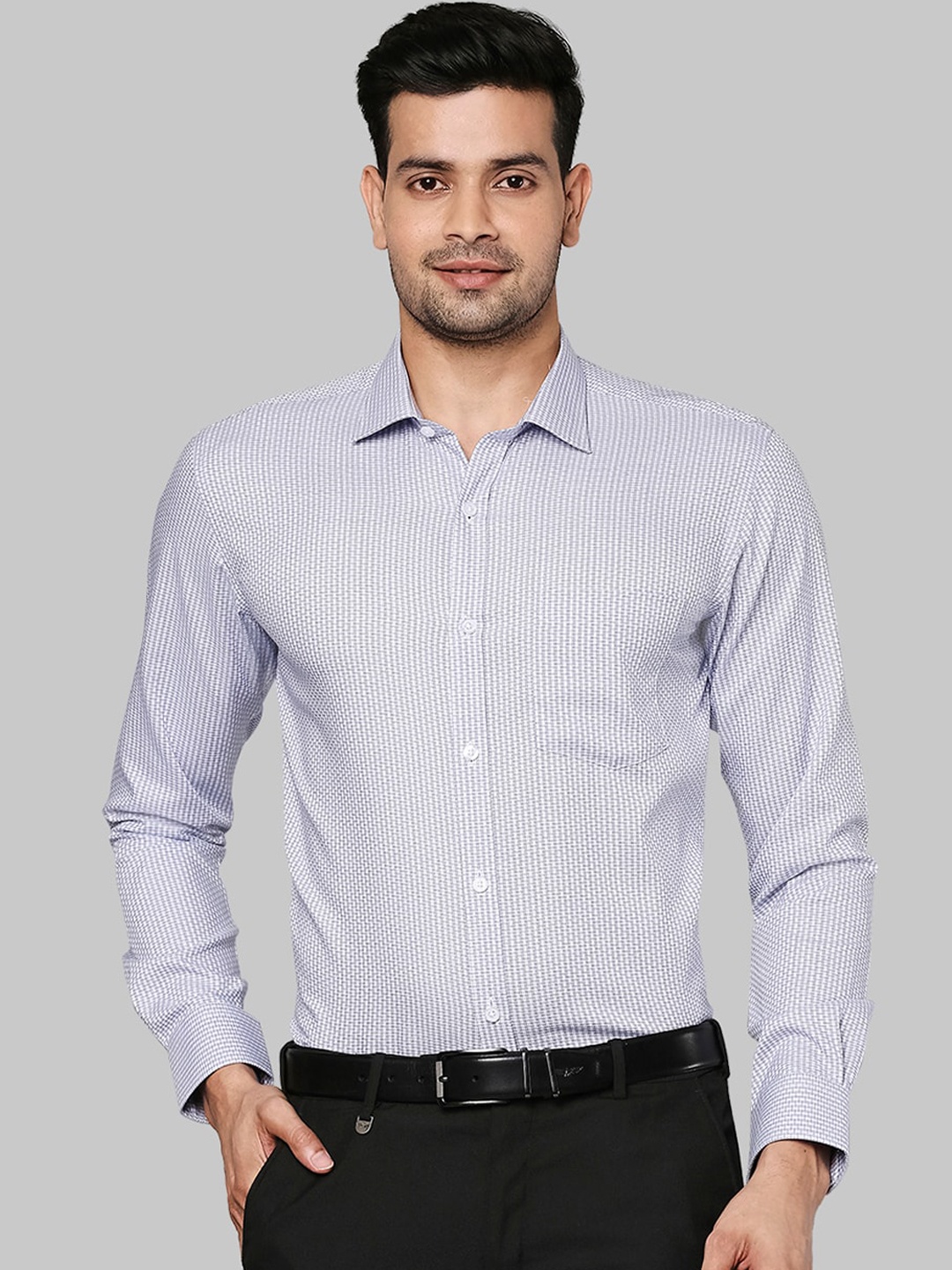 

Park Avenue Men Blue Slim Fit Opaque Checked Formal Shirt