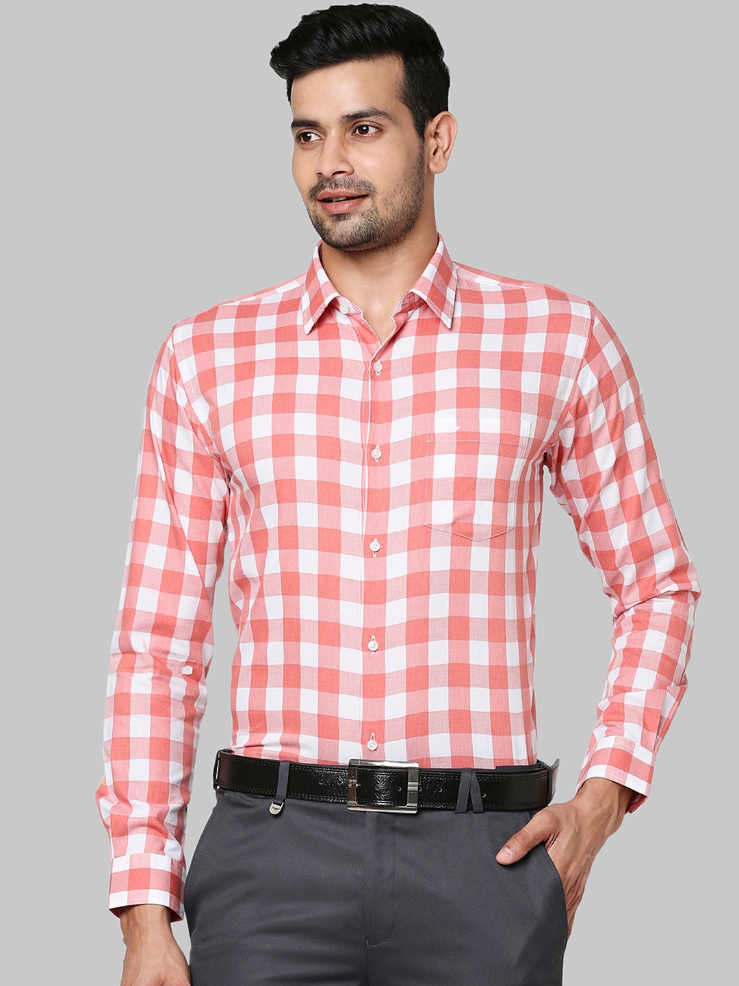

Park Avenue Men Red Slim Fit Opaque Checked Casual Shirt