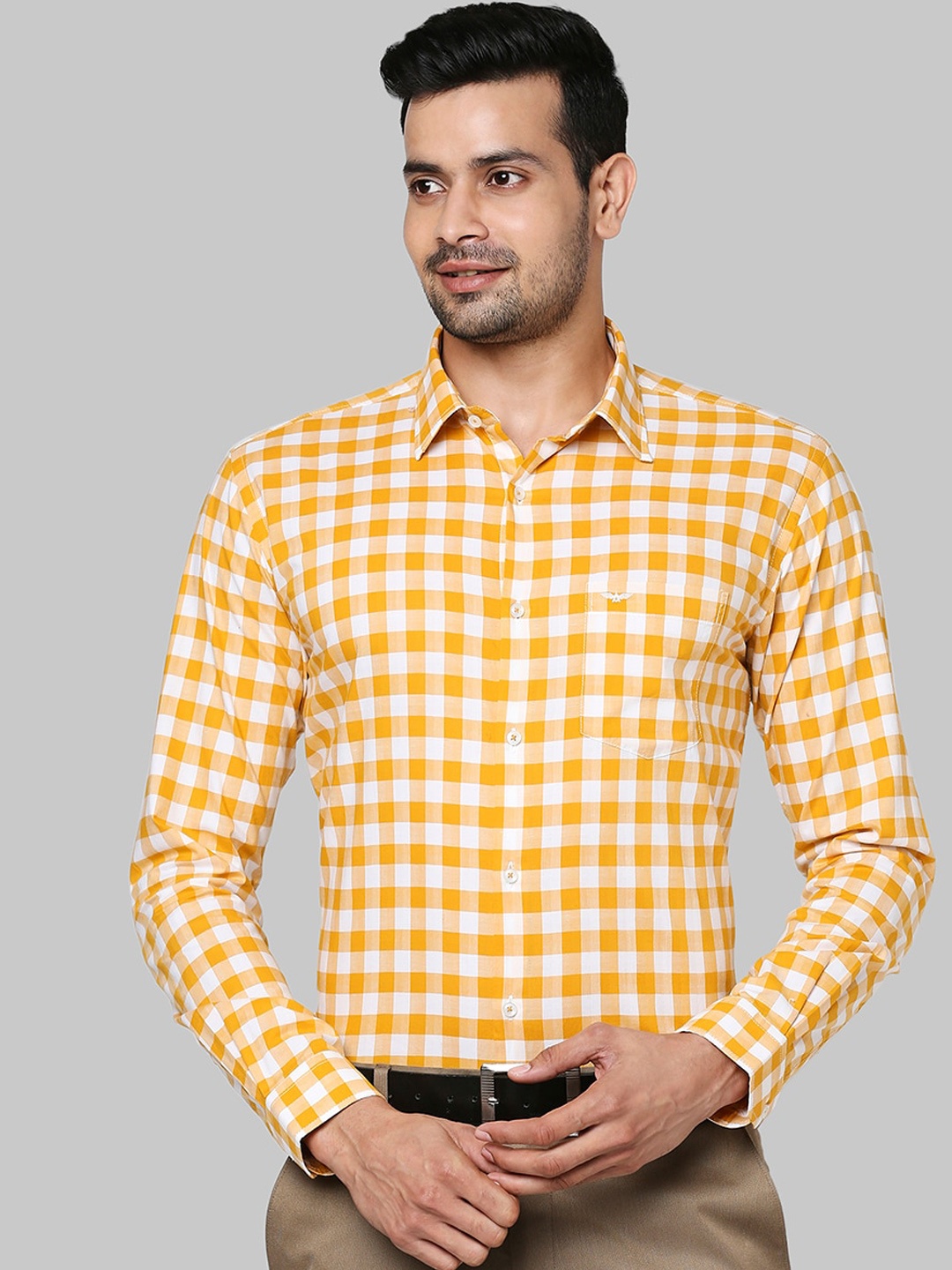 

Park Avenue Men Yellow & White Slim Fit Opaque Checked Cotton Formal Shirt