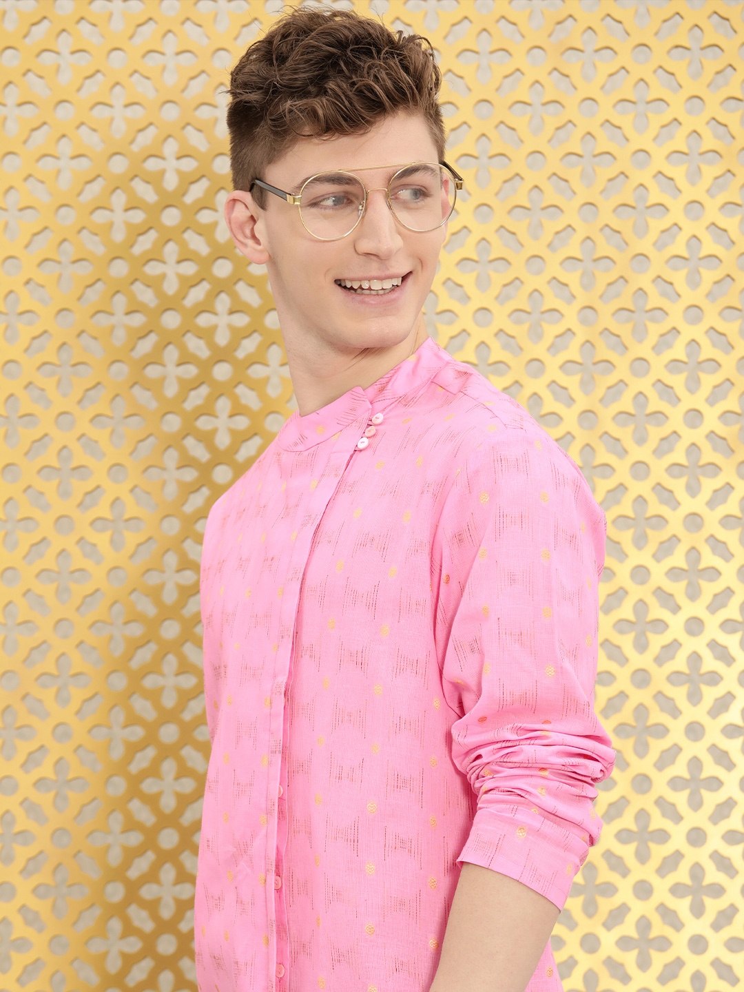 

Ode by House of Pataudi Men Pink Woven Design Angrakha Rozana Kurta
