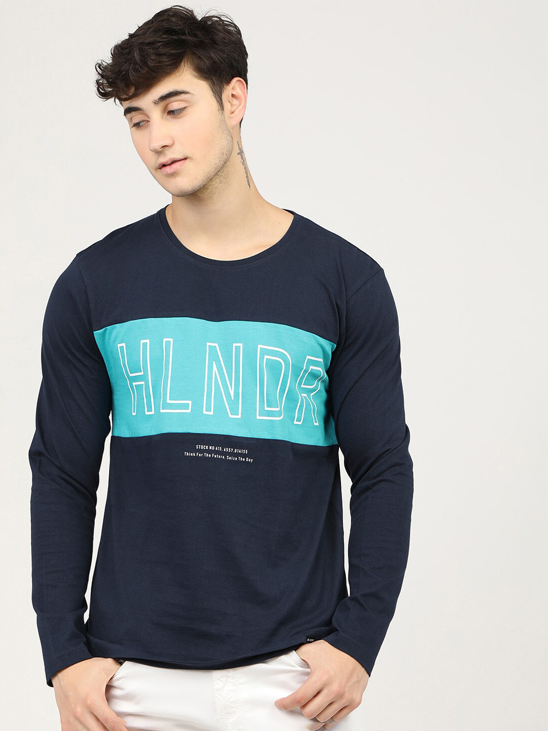 

HIGHLANDER Men Blue Typography Colourblocked Slim Fit T-shirt