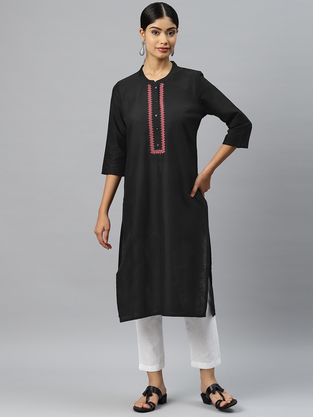 

AURELIA Thread Work Straight Kurta, Black