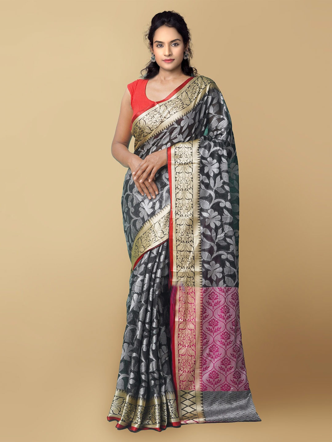 

Unnati Silks Women Black & Grey Bangalore Sico Saree