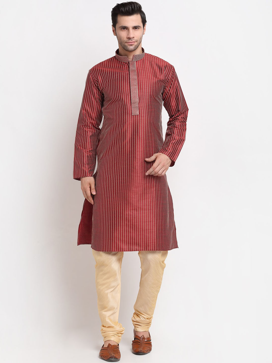 

KRAFT INDIA Men Maroon & Gold-Toned Thread Work Kurta