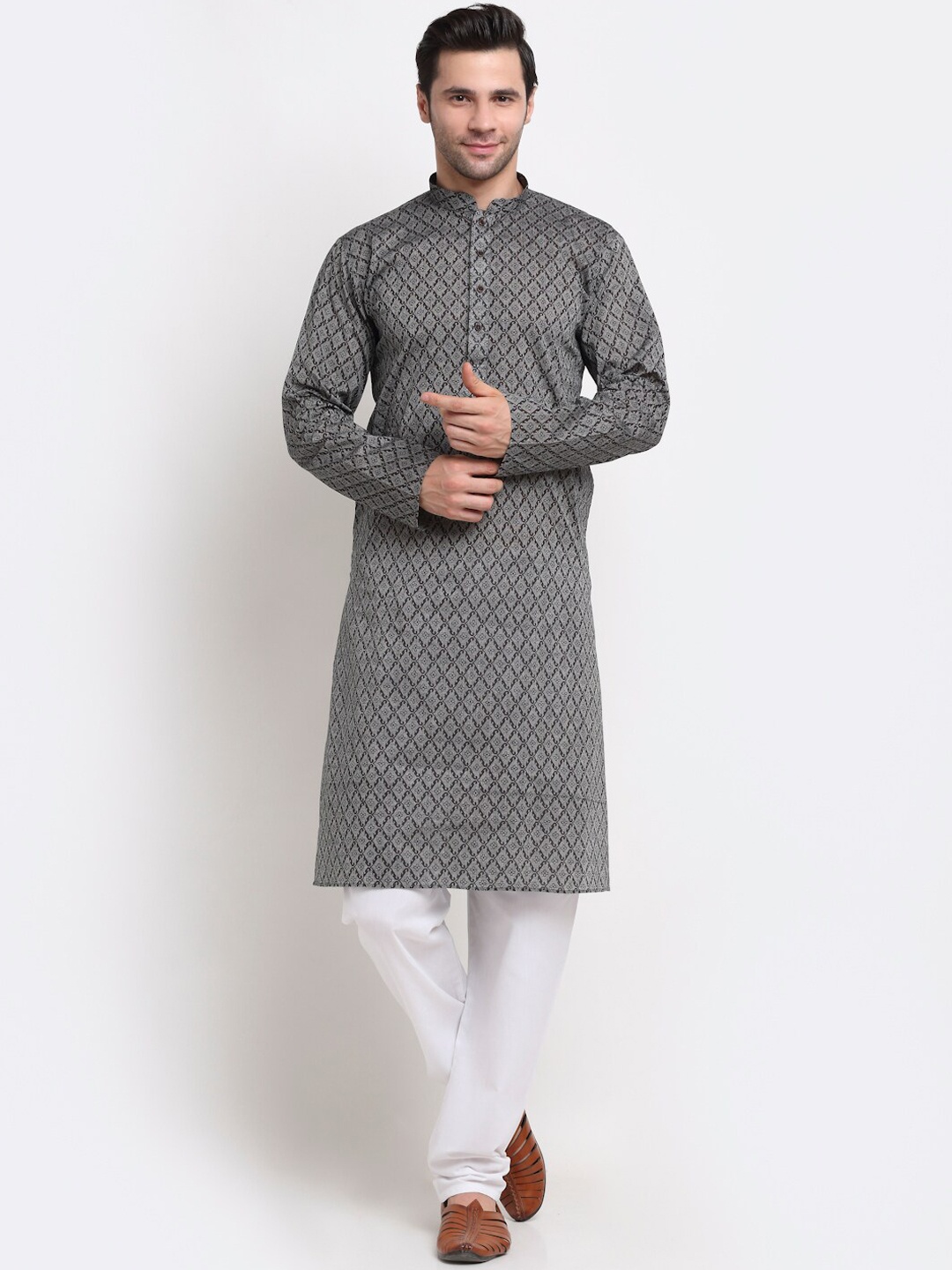 

KRAFT INDIA Men Grey Ethnic Motifs Thread Work Dobby Kurta
