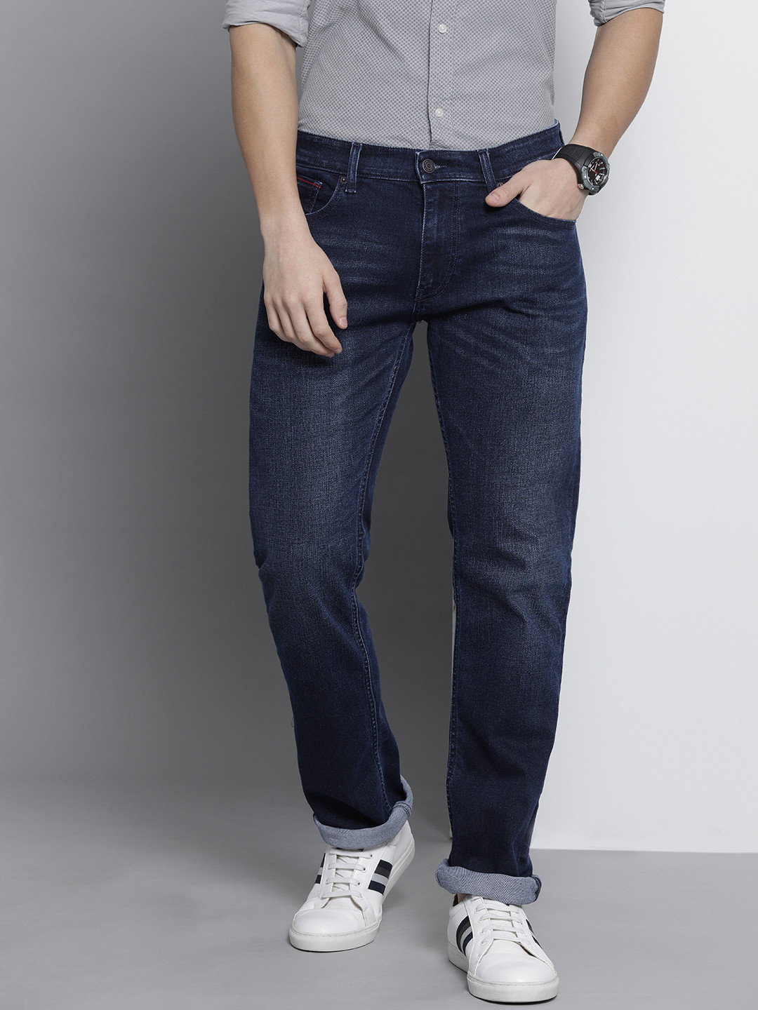 

Tommy Hilfiger Men Blue Ryan Straight Fit Light Fade Mid-Rise Stretchable Jeans