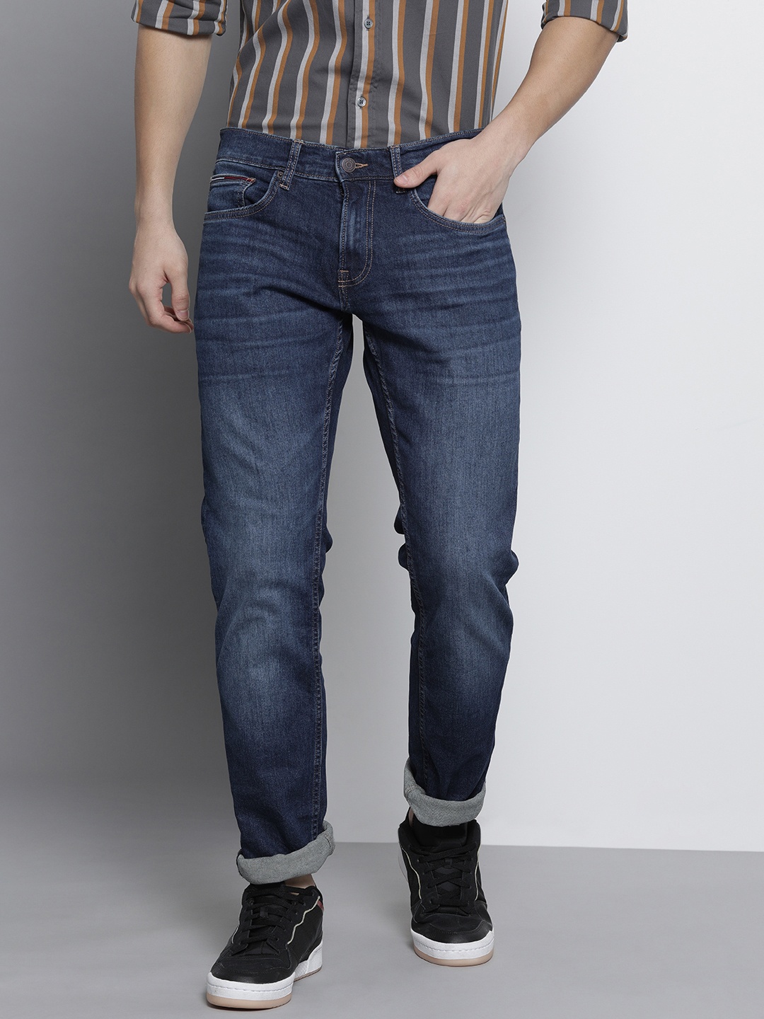 

Tommy Hilfiger Men Blue Scanton Slim Fit Heavy Fade Mid-Rise Stretchable Jeans