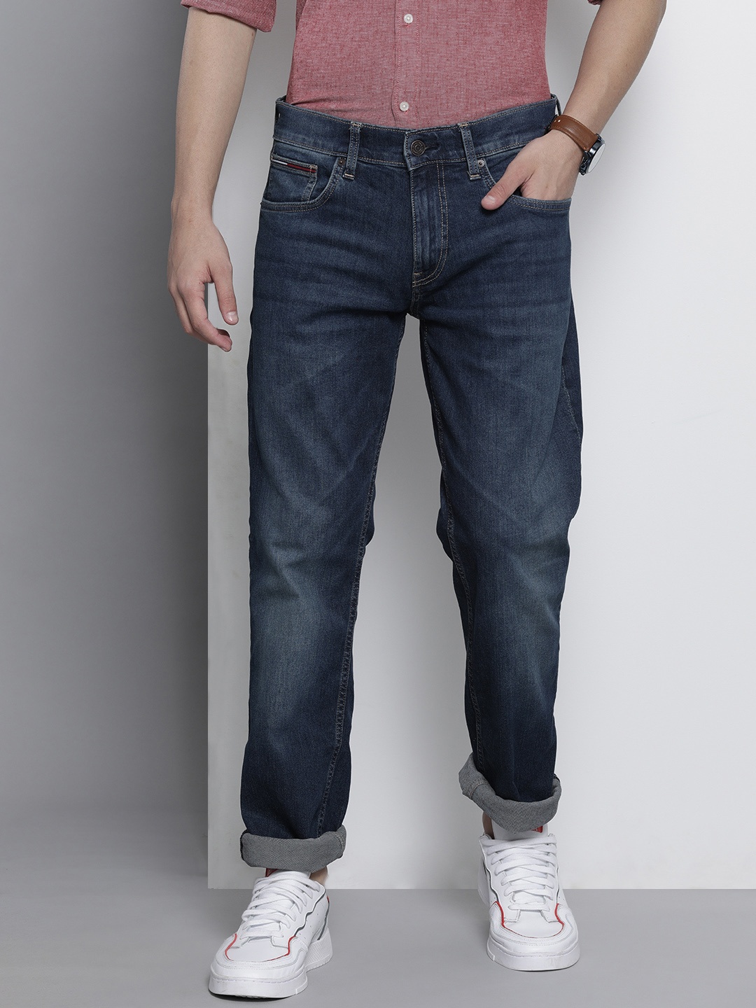 

Tommy Hilfiger Men Blue Ryan Straight Fit Heavy Fade Mid-Rise Stretchable Jeans
