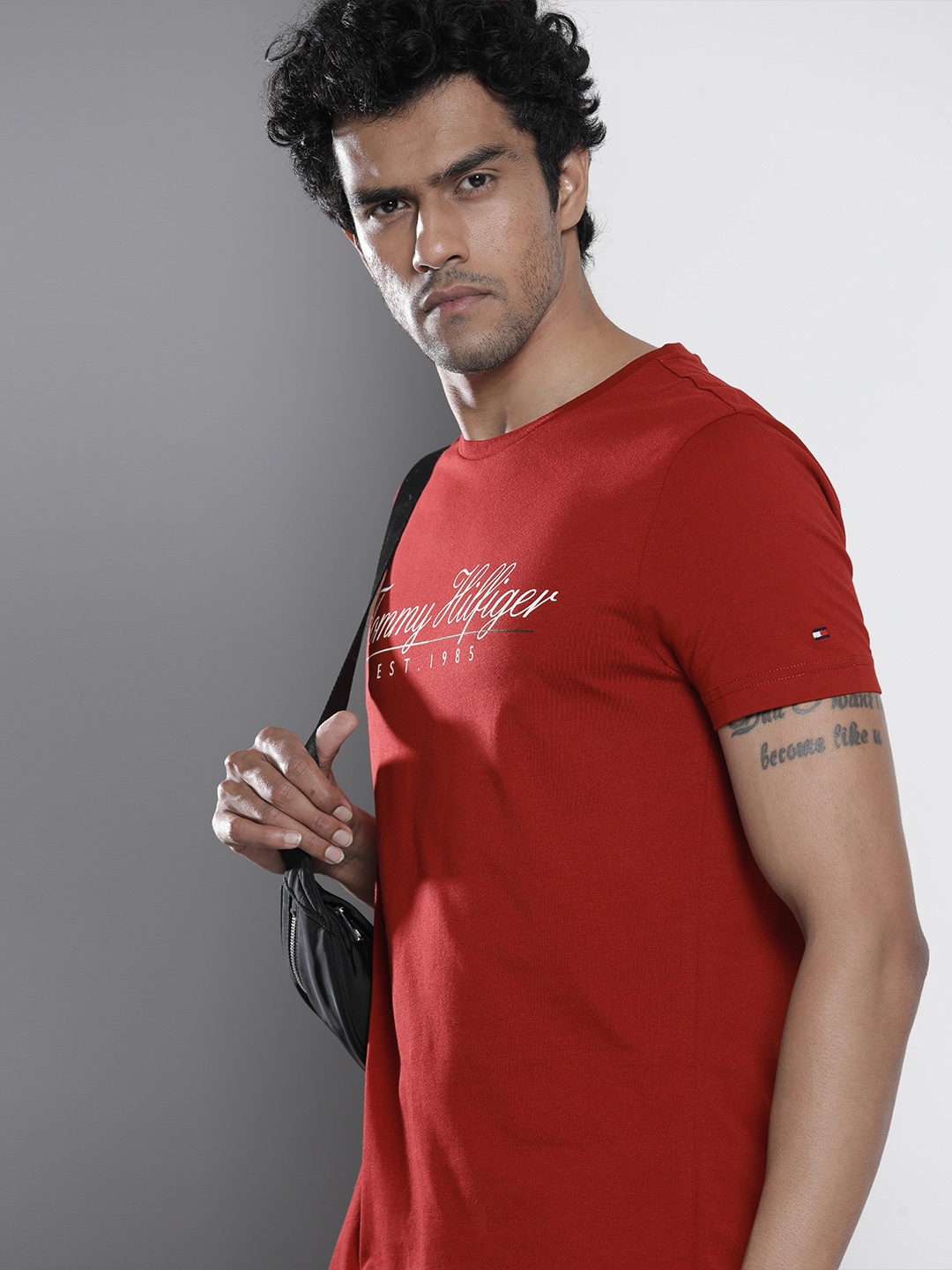 

Tommy Hilfiger Men Red & White Brand Logo Printed Pure Cotton T-shirt