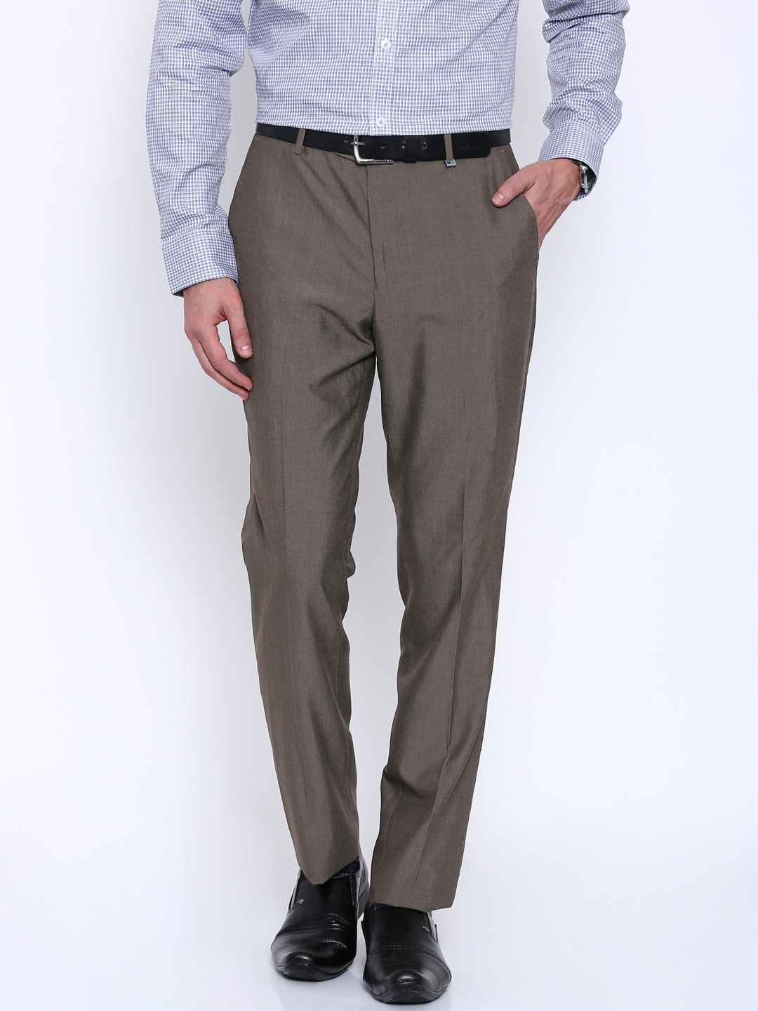 

Indigo Nation Brown Solid Slim Fit Flat-Front Trousers