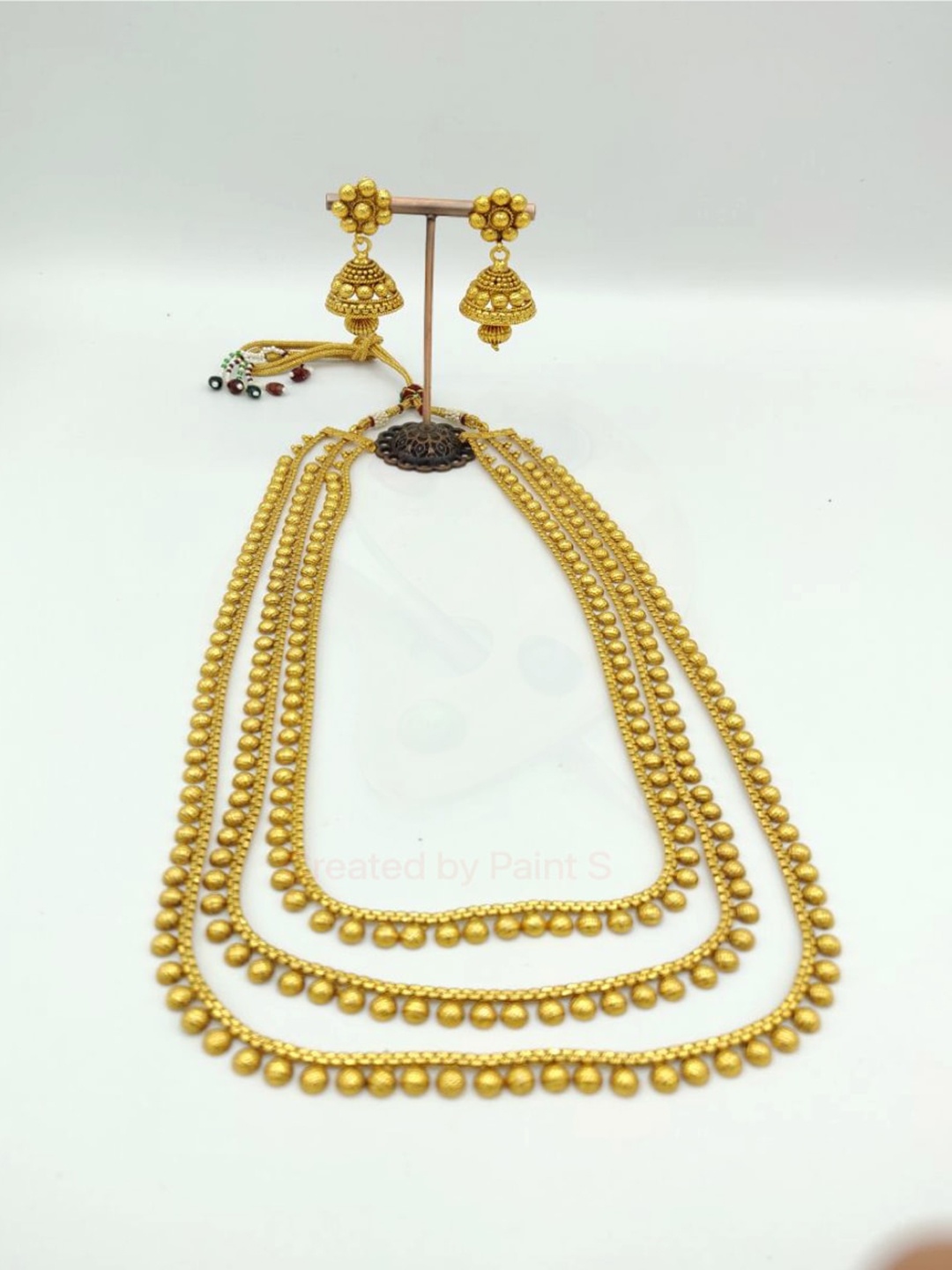 

Mirraw Gold-Plated Layered Jewellery Set