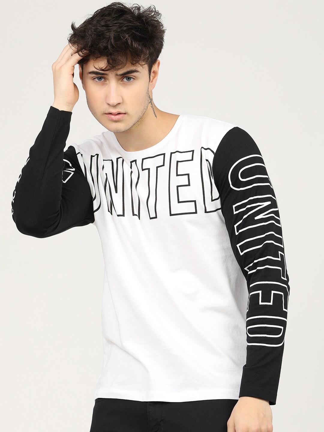 

LOCOMOTIVE Men White & Black Typography Printed Slim Fit T-shirt