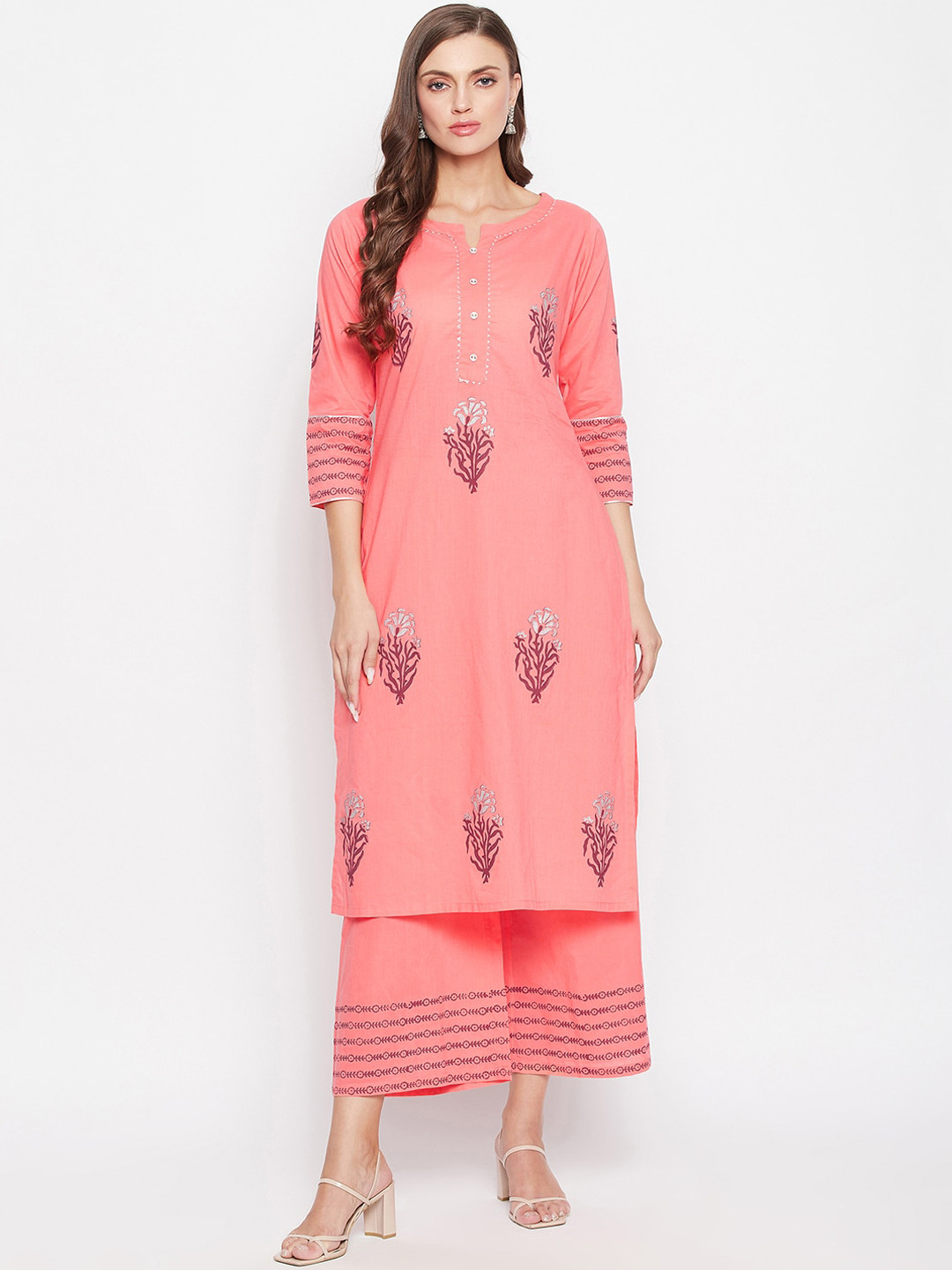 

Bitterlime Women Peach-Coloured Floral Printed Regular Gotta Patti Pure Cotton Kurta with Palazzos