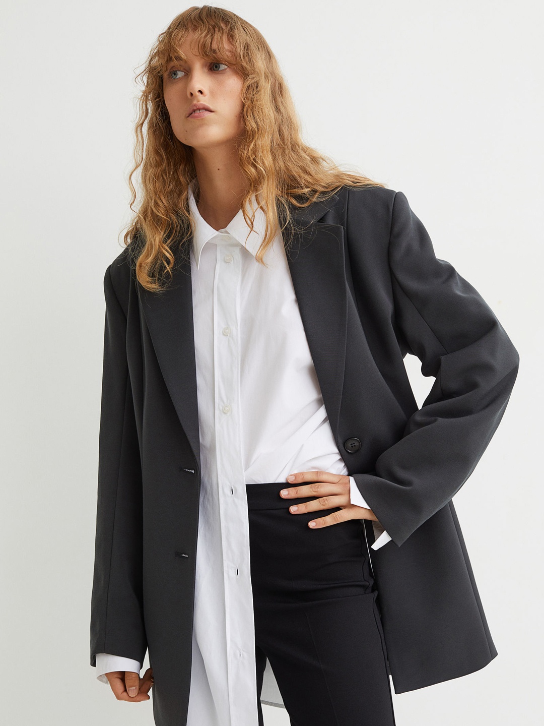 

H&M Women Black Solid Ankle-Length Trousers