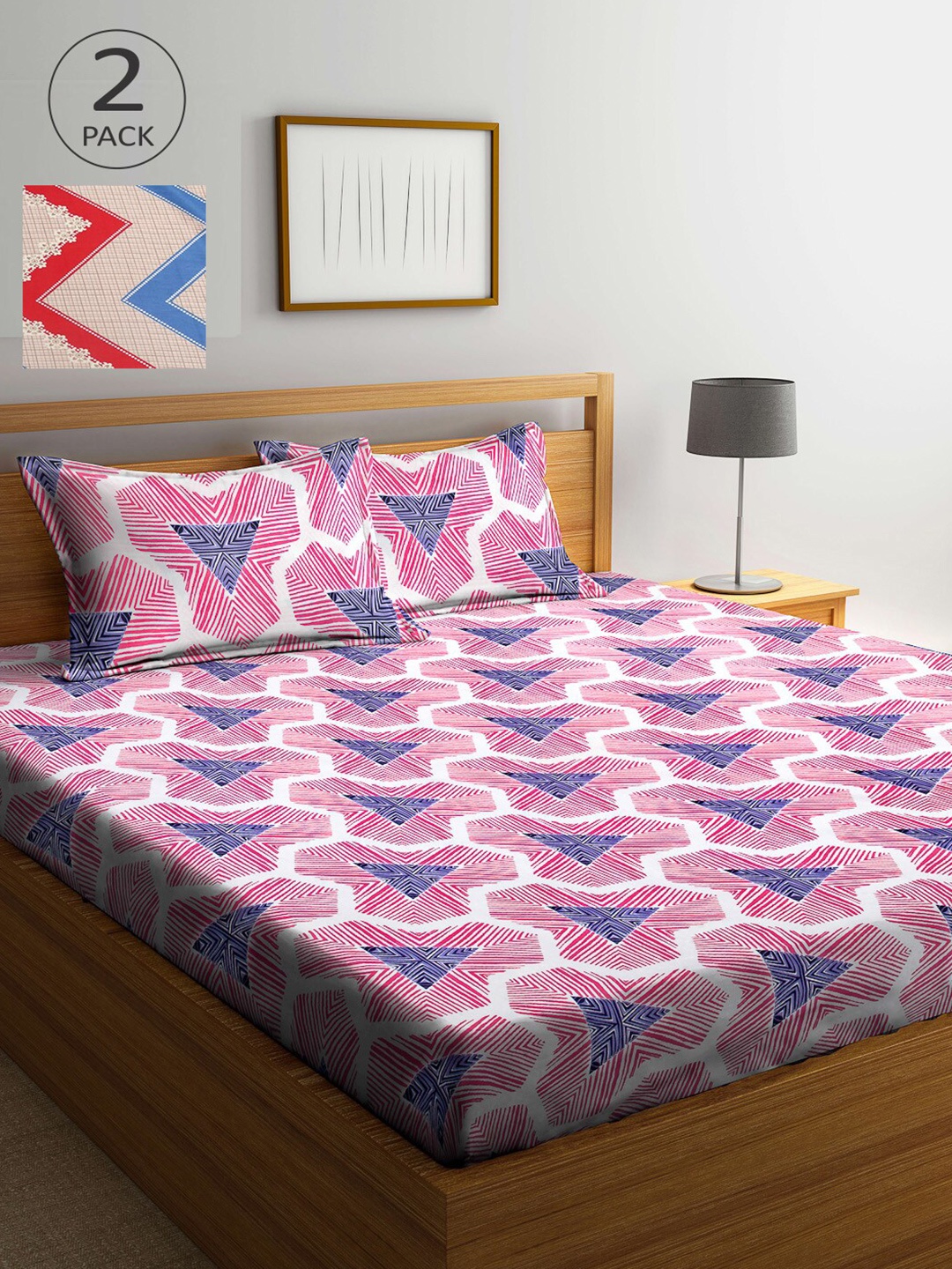 

Arrabi White & Red Geometric 300 TC 2 King Bedsheet with 4 Pillow Covers