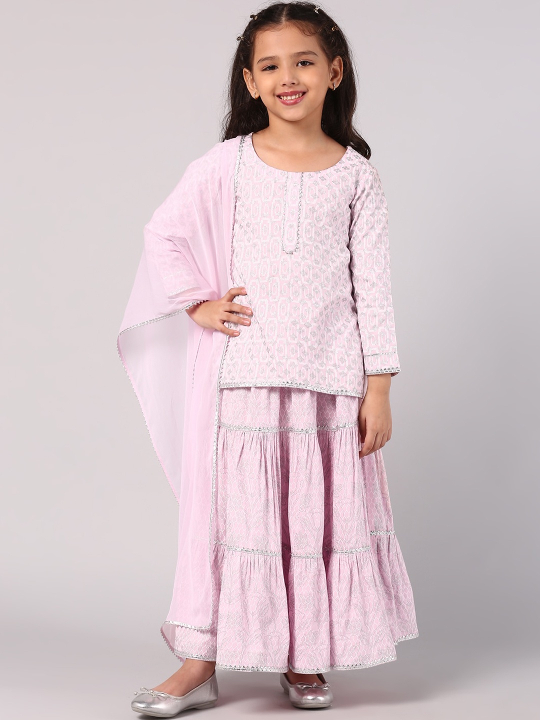 

Libas KIDS Girls Pink Floral Printed Gotta Patti Pure Cotton Kurti with Skirt & Dupatta