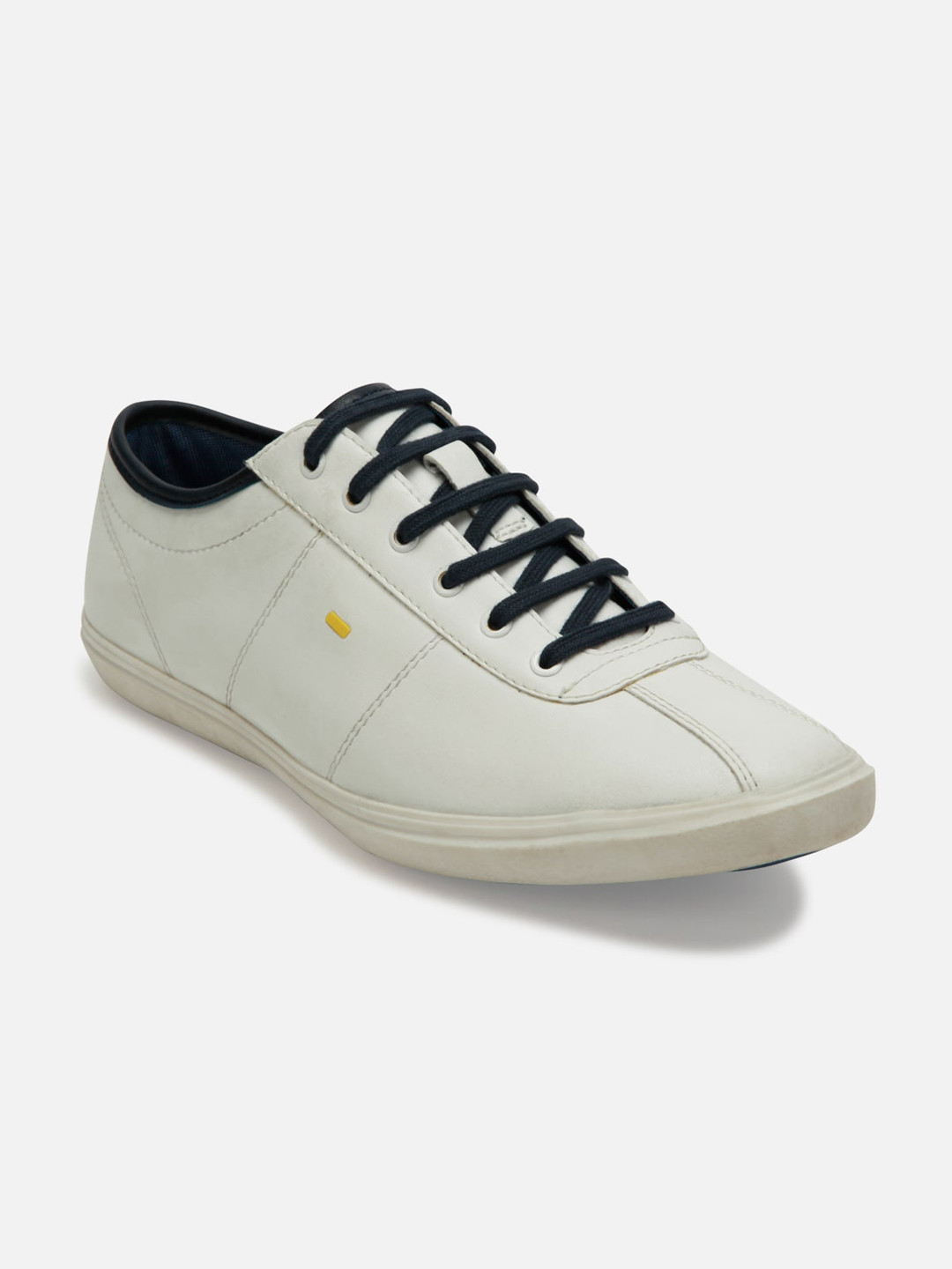 

ID Men White Solid Sneakers