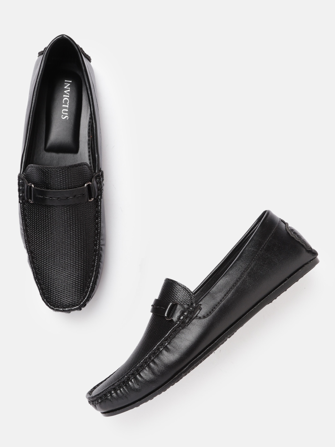 

INVICTUS Men Black Textured Loafers