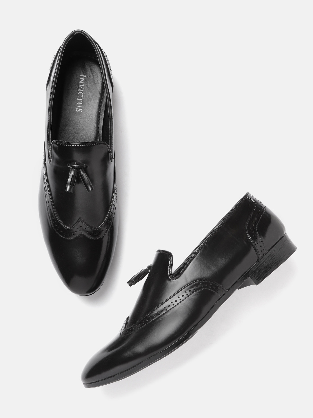 

INVICTUS Men Black Tasseled Formal Slip-Ons