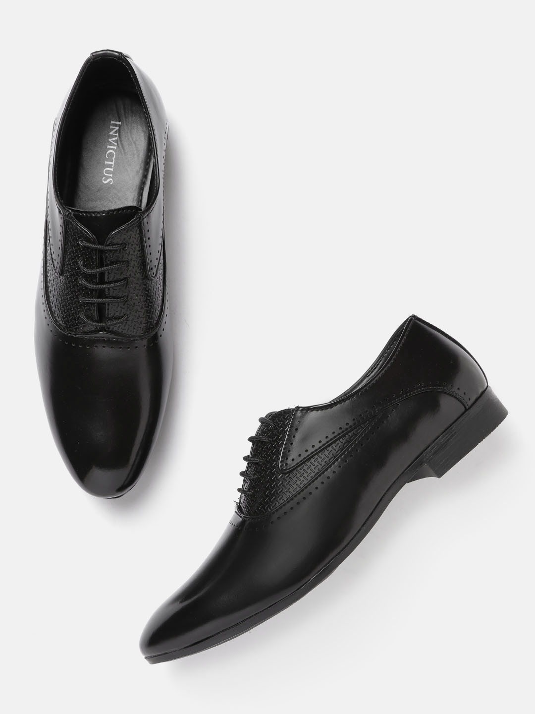 

INVICTUS Men Black Textured Formal Oxfords