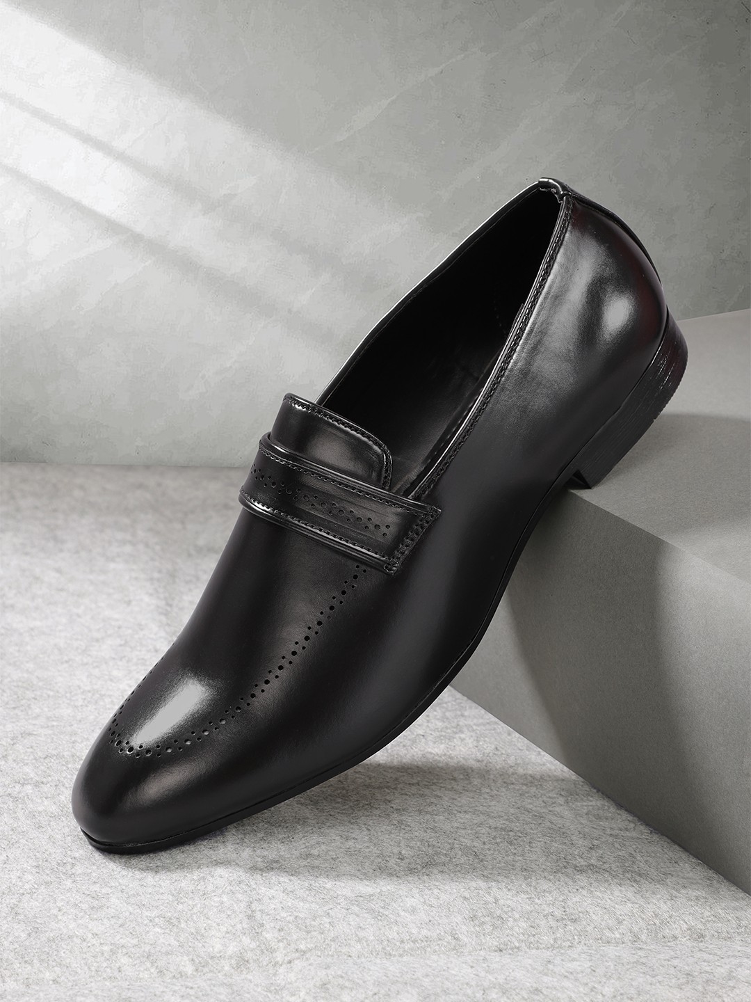 

INVICTUS Men Black Perforated Formal Slip-Ons