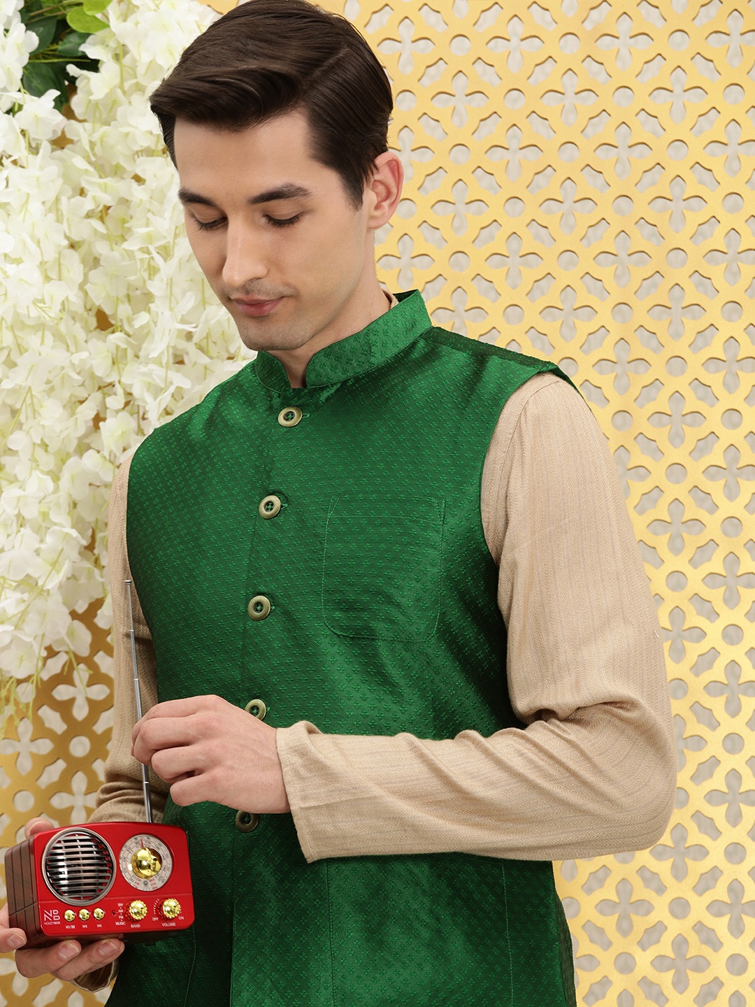 

Ode by House of Pataudi Men Green Woven Design Nehru Jacket