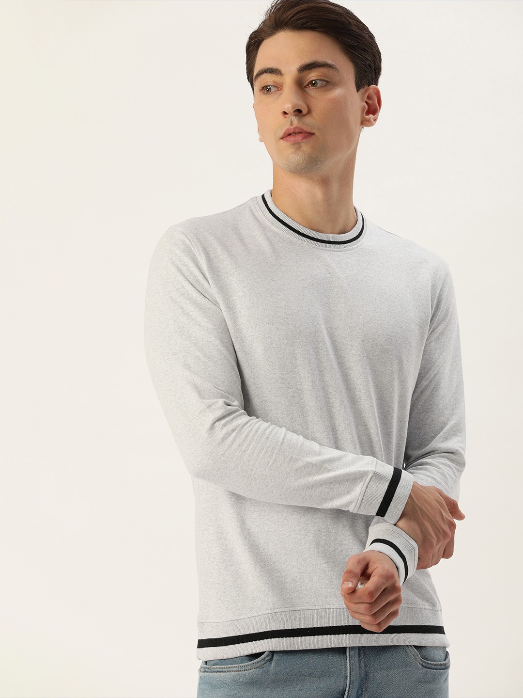 

ARISE Men White Sweatshirt