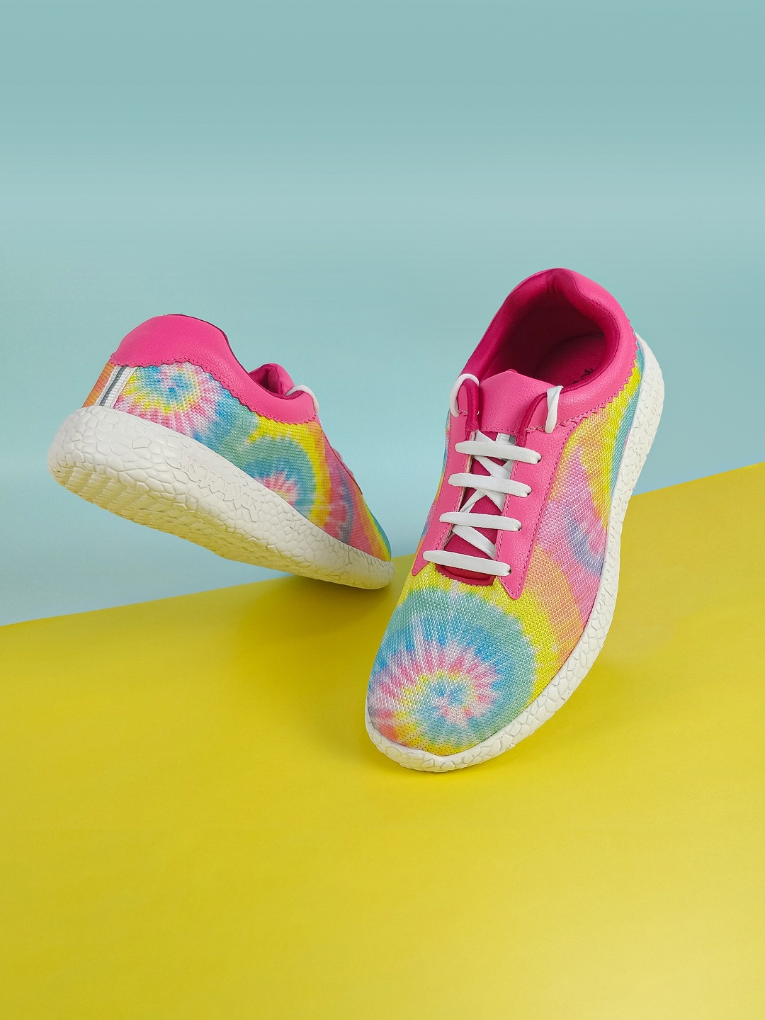 

KazarMax Women Multicoloured Tie Dye Mesh Walking Non-Marking Shoes, Multi