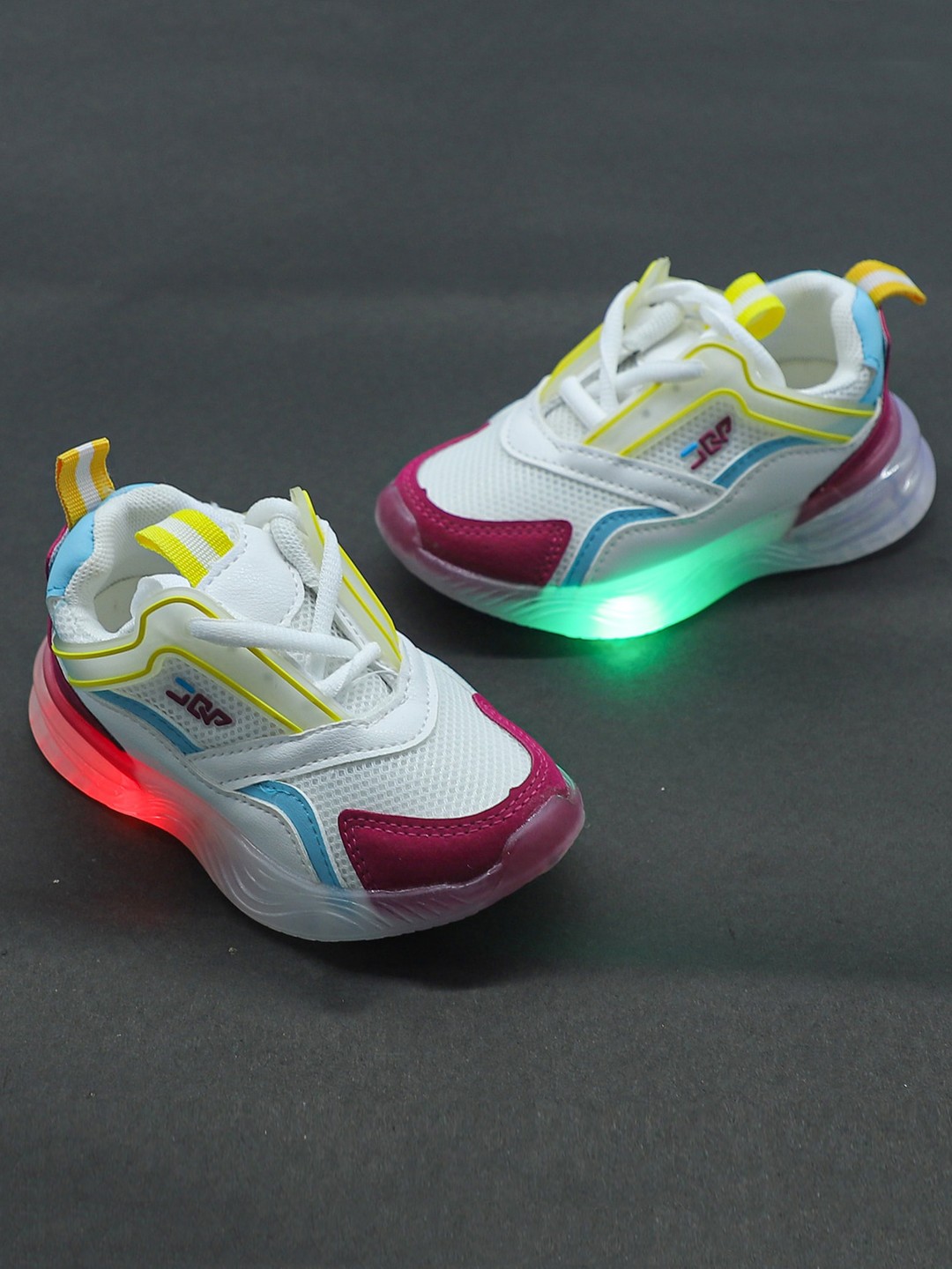 

FEETWELL SHOES Unisex Kids White Colourblocked Trekking Shoes With LED