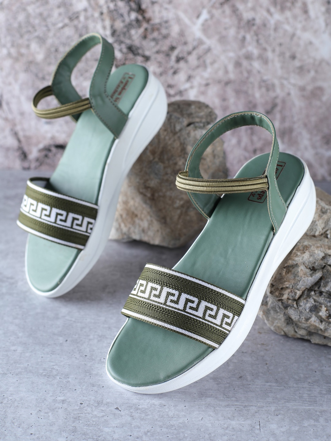 

LONDON STEPS Green Block Pumps