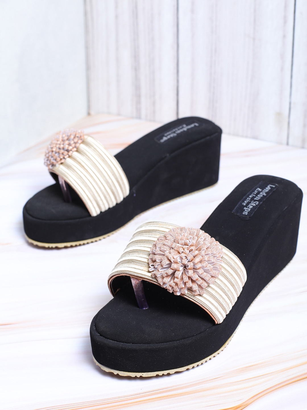 

LONDON STEPS Gold-Toned Wedge Mules