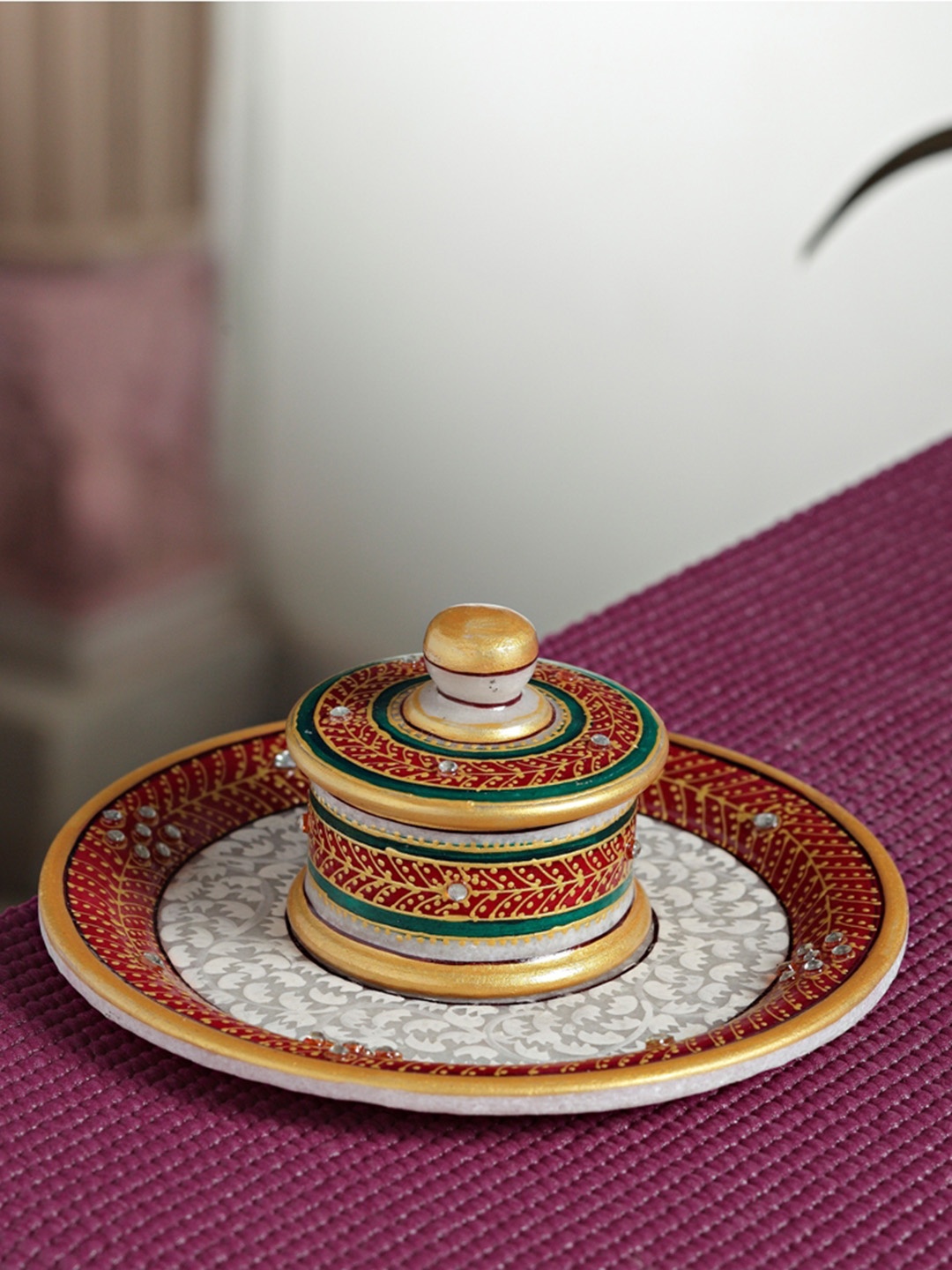 

Aapno Rajasthan White & Orange Marble Tray Container set