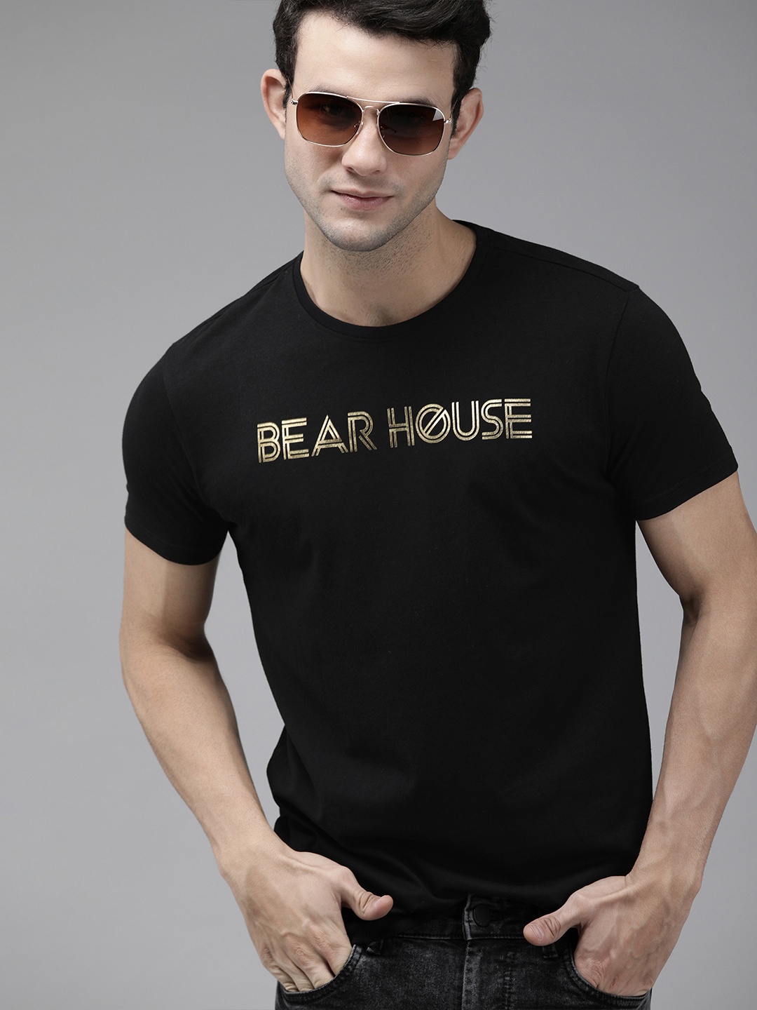 

THE BEAR HOUSE Men Black Printed Pure Cotton Slim Fit Pure Cotton T-shirt