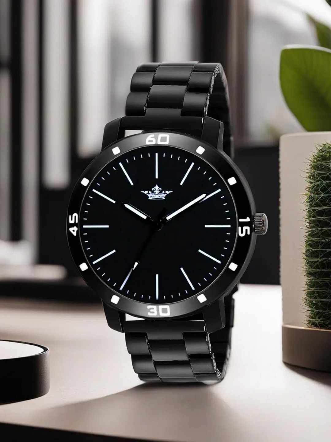 

LOREM Men Black Embellished Dial & Black Straps Analogue Watch LR112