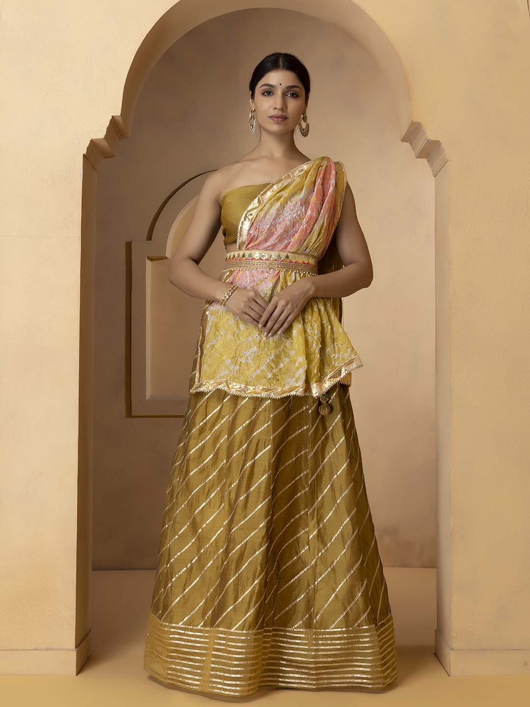 

Geroo Jaipur Gold-Toned & Green Semi-Stitched Lehenga & Unstitched Choli Stitch