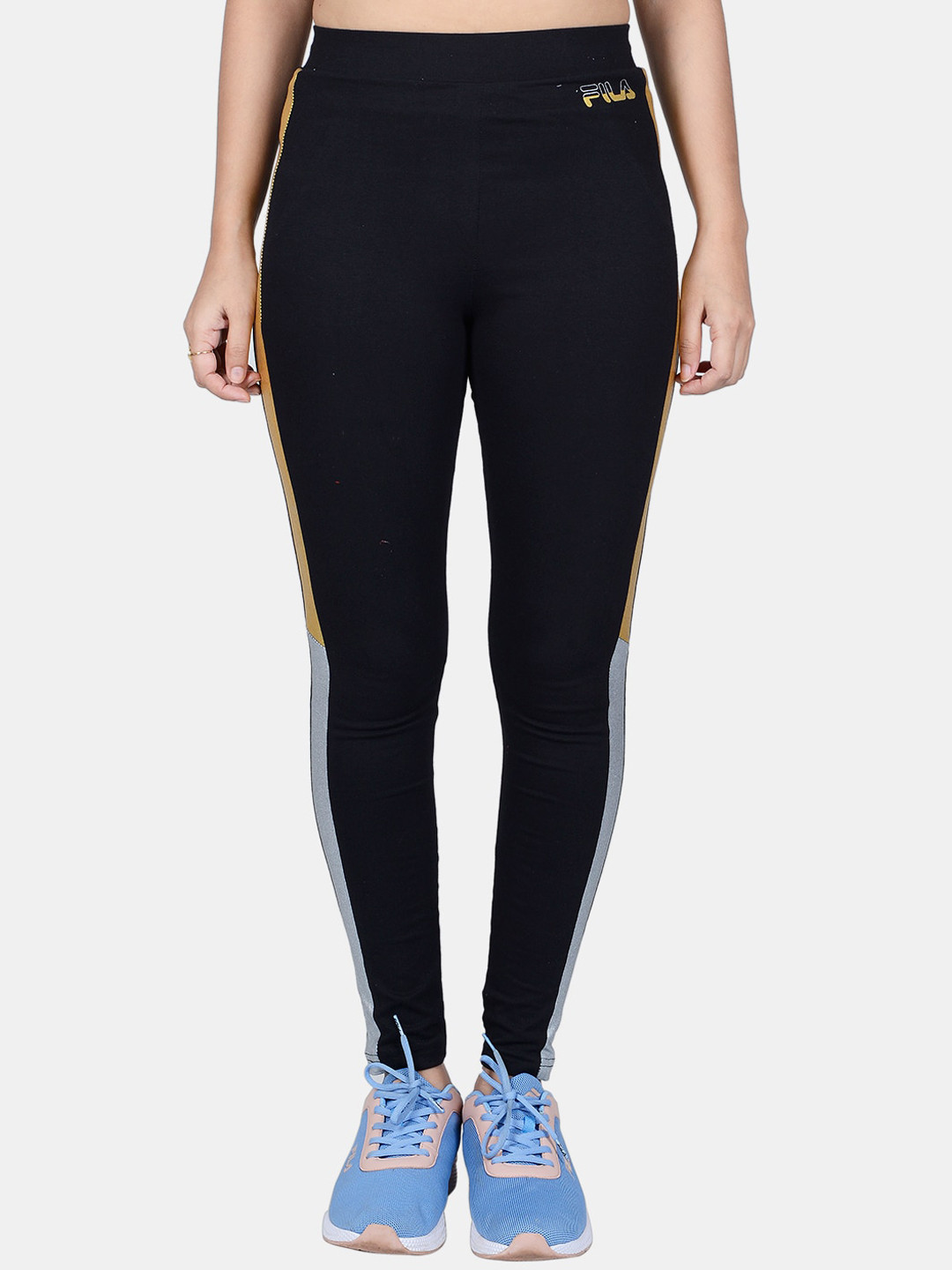 

FILA Women Black Solid Leggings
