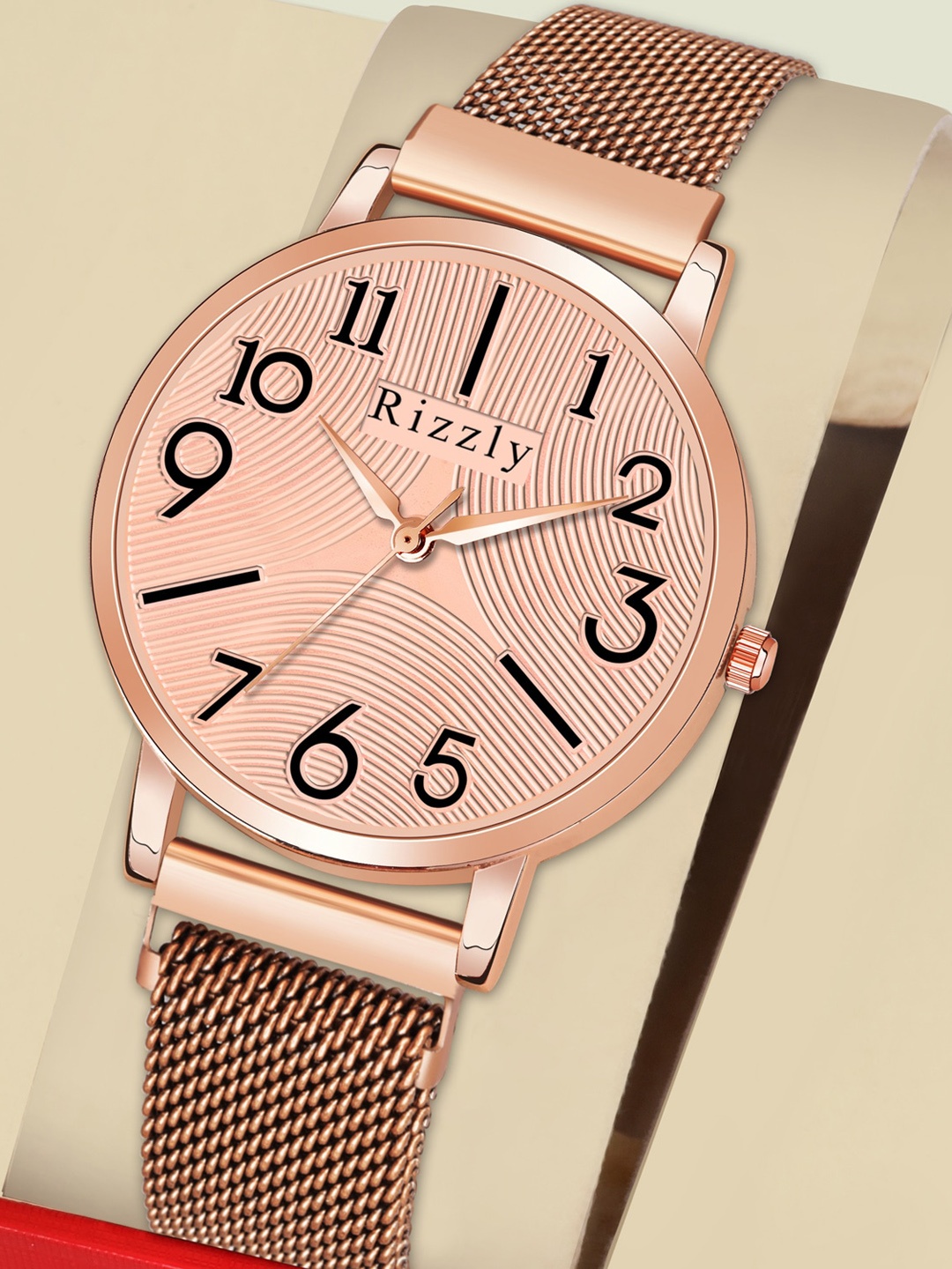 

Rizzly Rose Gold-Toned Brass Dial & Bracelet Style Straps Analogue Watch