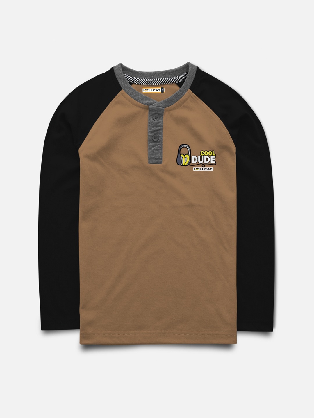 

HELLCAT Boys Brown Typography Henley Neck Applique T-shirt