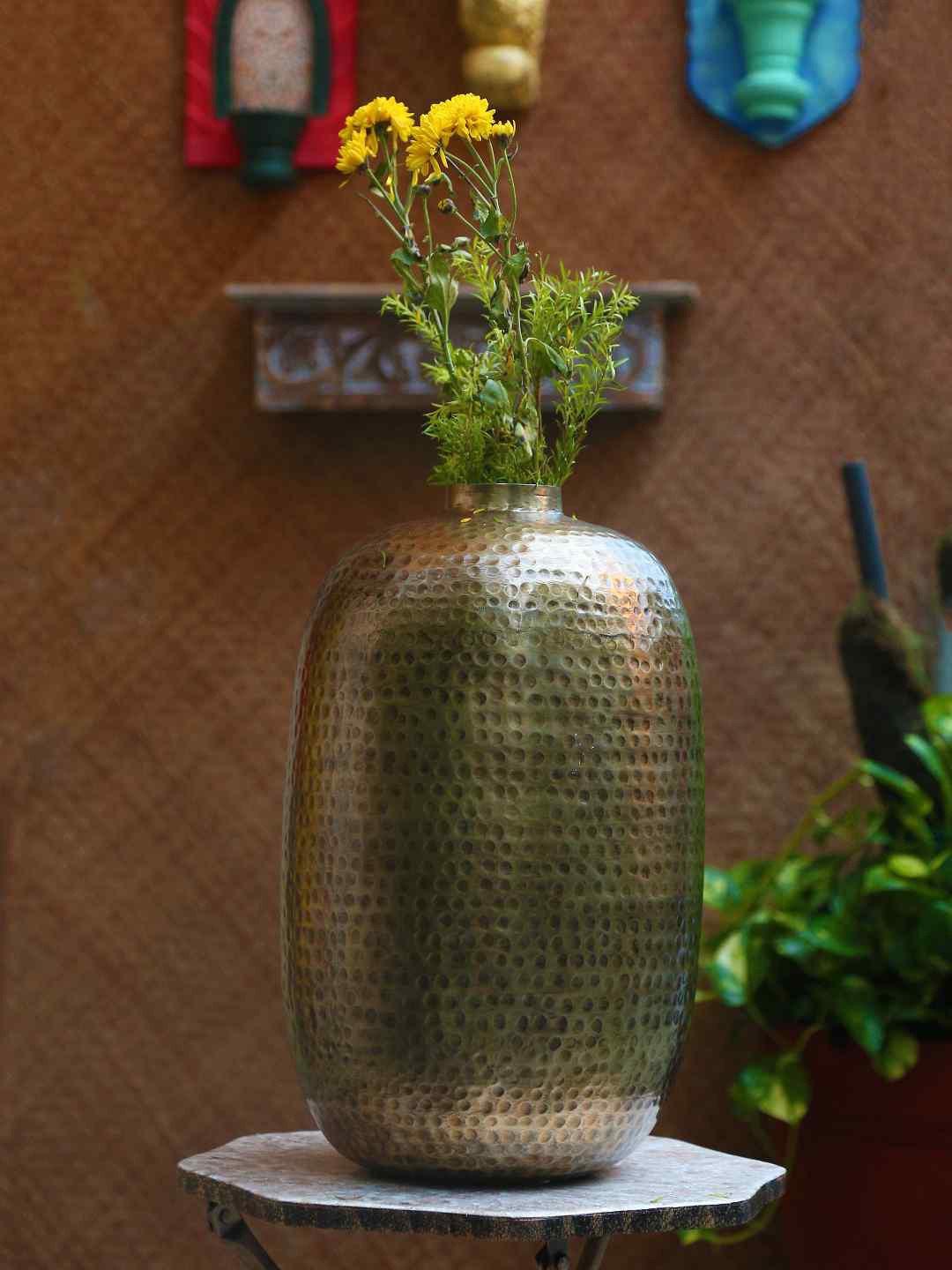 

Amoliconcepts Gold-Toned Hammered Textured Antique Vase