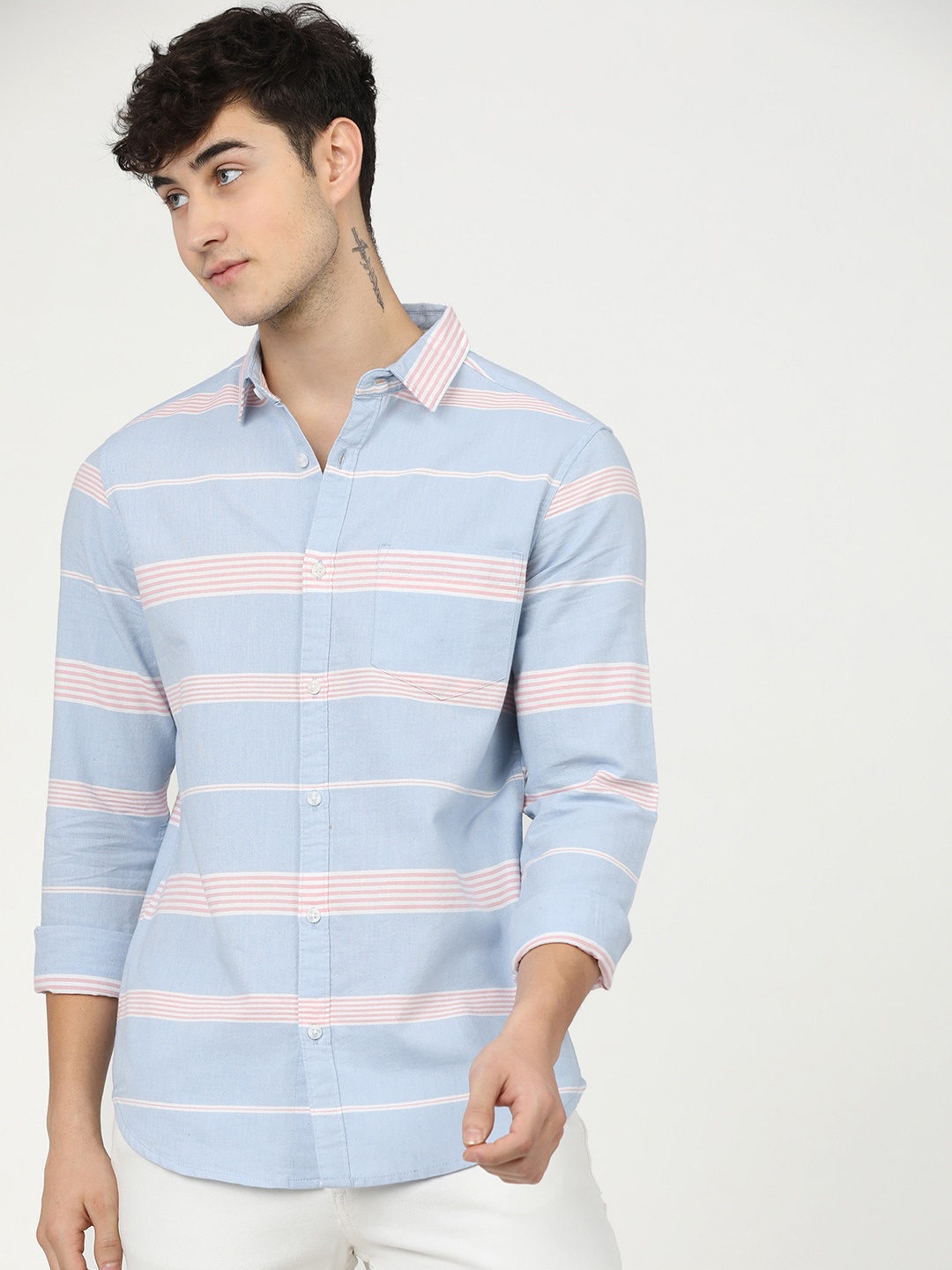 

HIGHLANDER Men Blue & Pink Slim Fit Striped Cotton Opaque Striped Casual Shirt