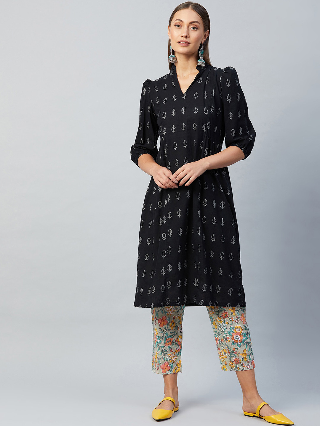 

Athena Women Black & Beige Ethnic Motifs Printed Pleated Pure Cotton Kurta With Trousers