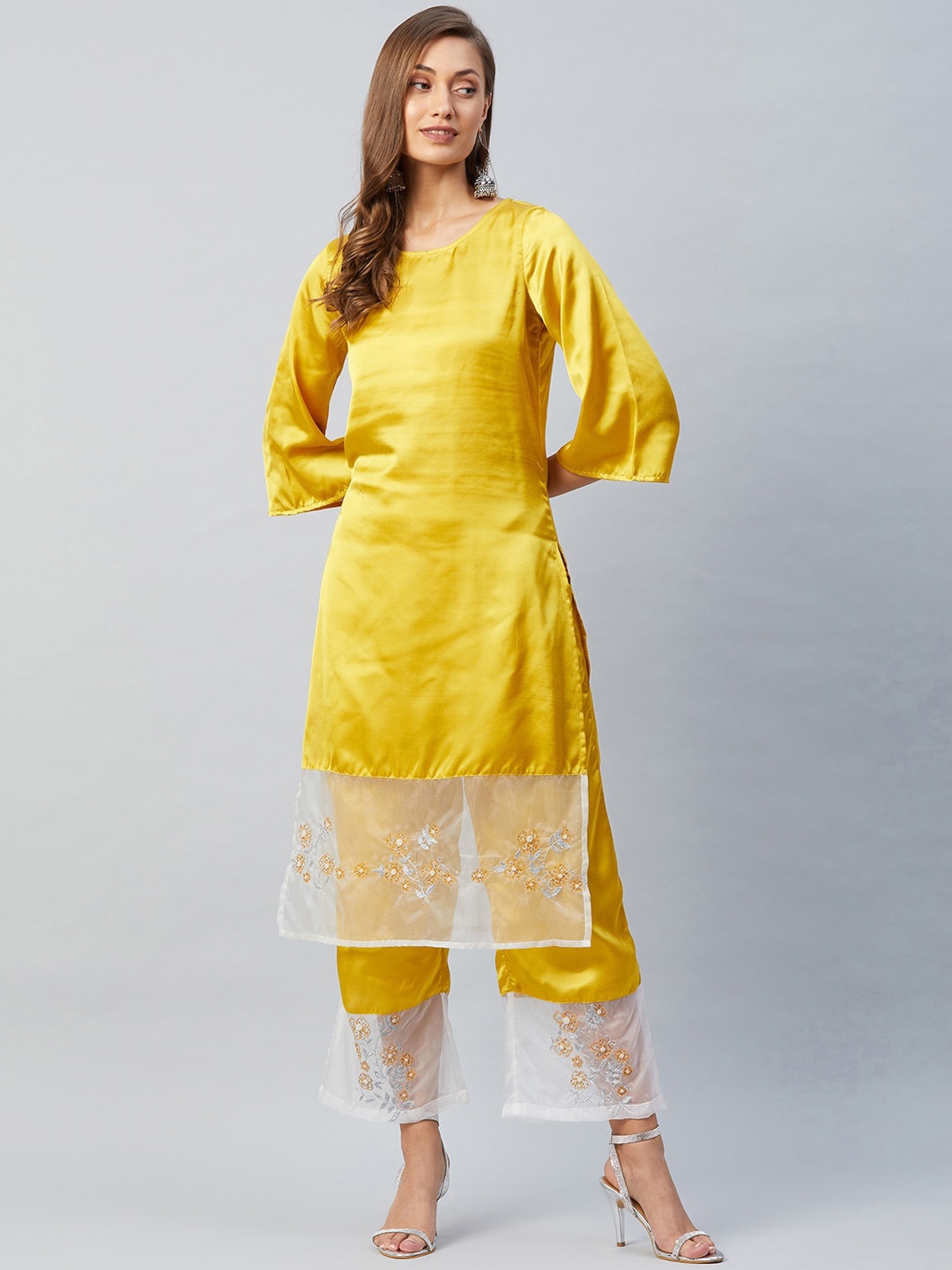 

Athena by Shally Singh Women Yellow & White Regular Thread Work Kurta with Trousers