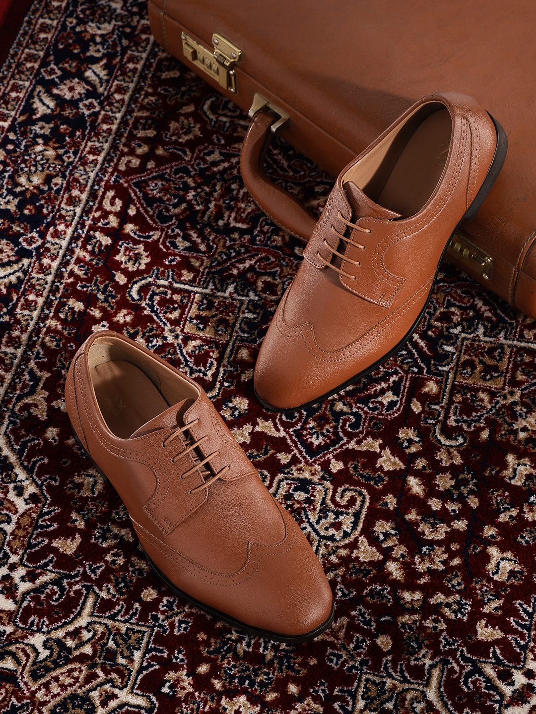 

House of Pataudi Men Tan Brown Formal Handcrafted Perforated Brogues