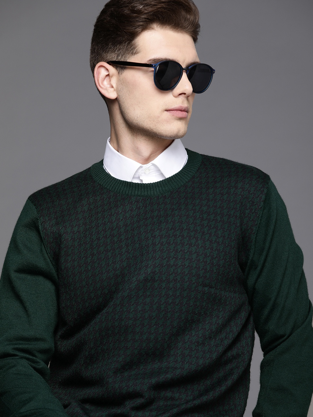 

Raymond Men Dark Green Self Design Round-Neck Pullover Sweater