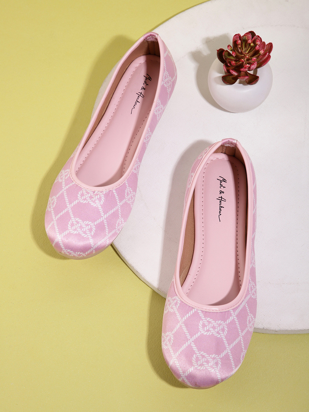 

Mast & Harbour Women Pink & White Printed Ballerinas