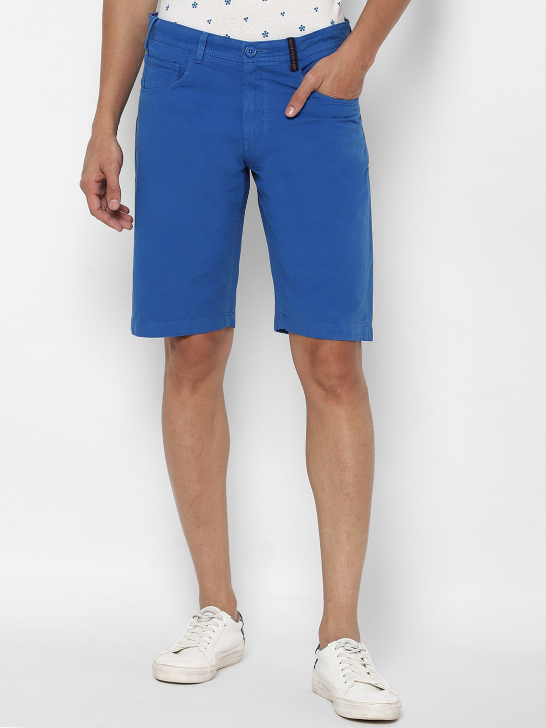 

Allen Solly Sport Men Blue Pure Cotton Slim Fit Regular Shorts