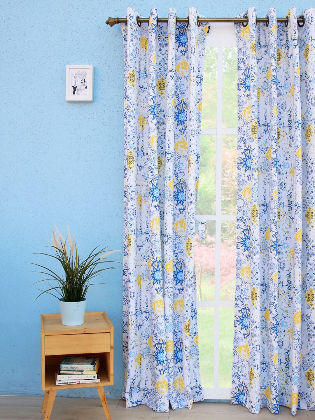 

Ariana Blue & White Ethnic Motifs Long Door Curtain