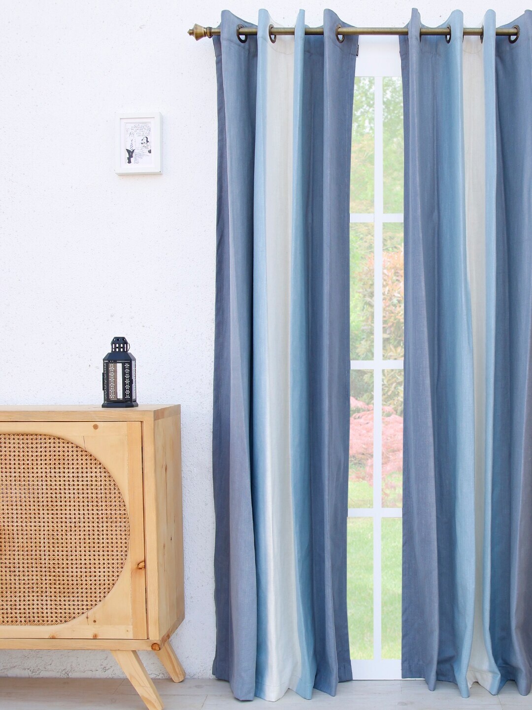 

Ariana Blue & White Colourblocked Regular Long Door Curtain